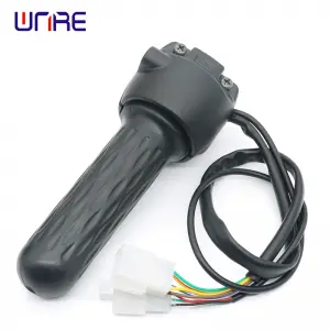 High Quality Headlight Handle Electric Motorcycle Grip Accelerator Grip for off-road Vehicle Electric Scooter