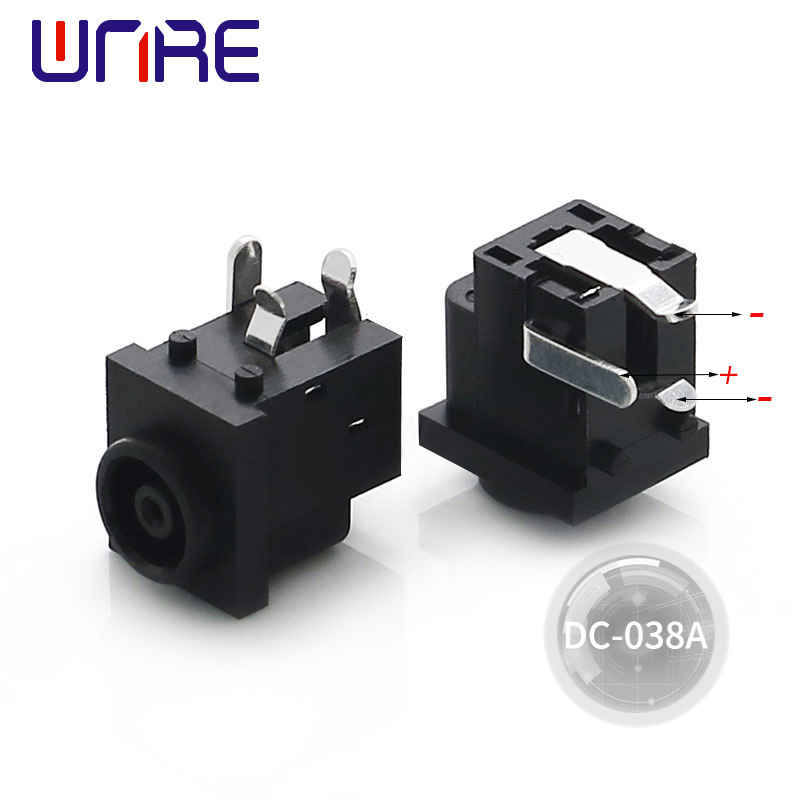 Convenient and practical DC-038A power socket with digital display screen Featured Image